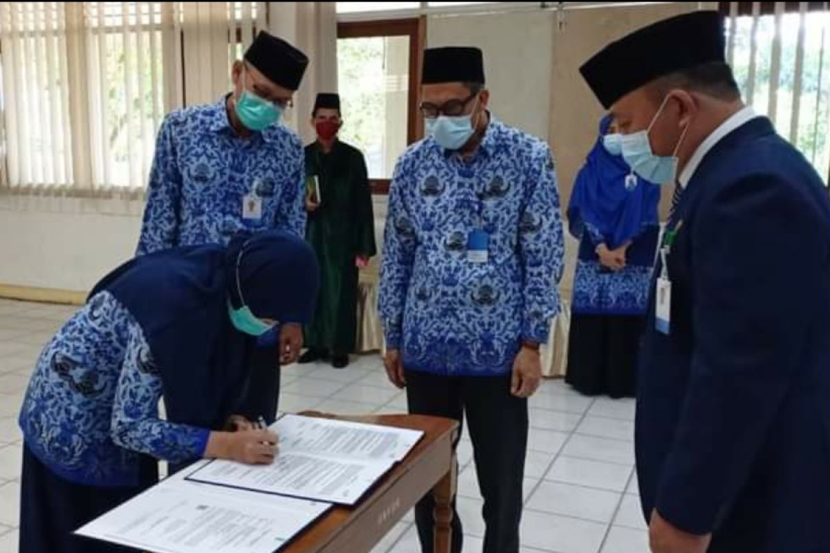 Kaper BKKBN Kalbar ambil sumpah/janji Pejabat Fungsional dan Pembinaan ASN