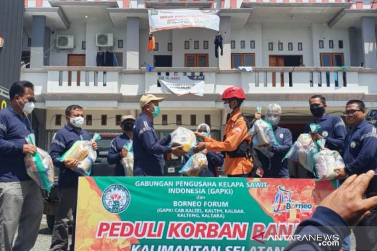 GAPKI dan Borneo Forum salurkan bantuan peduli korban banjir di HST