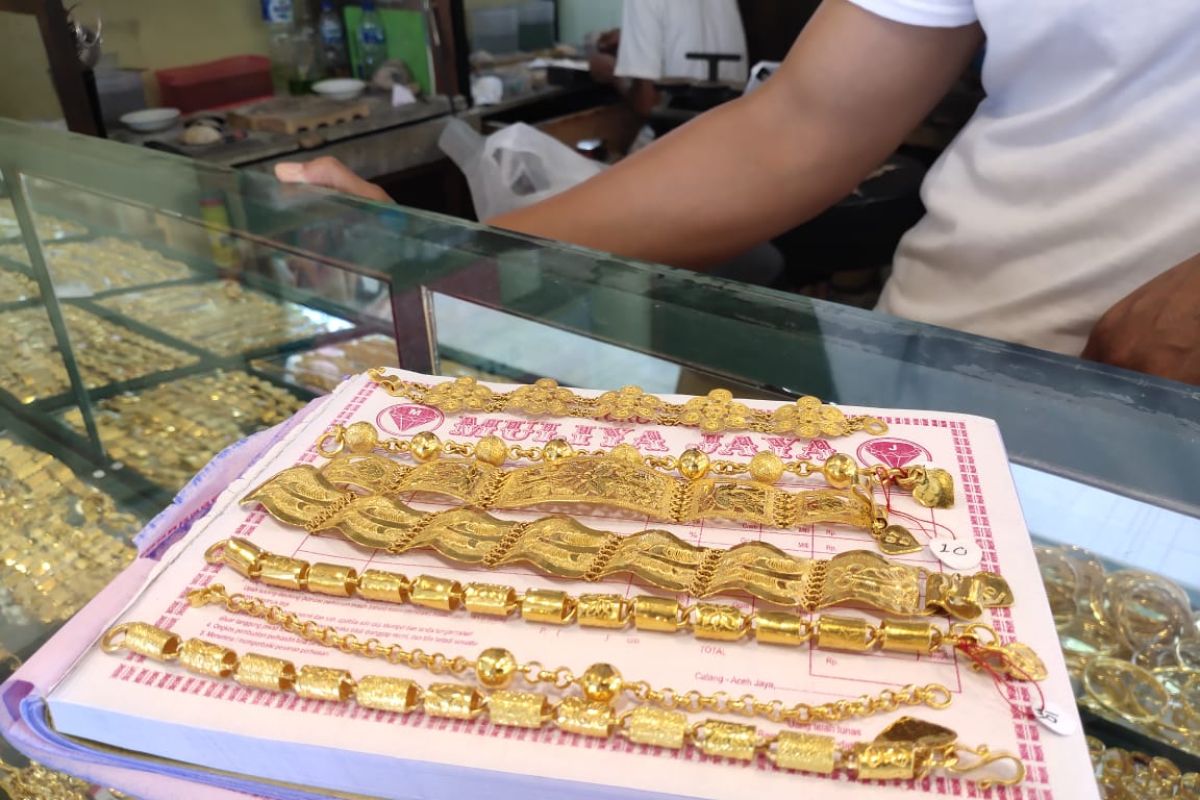 Harga emas murni di Aceh Jaya turun menjadi Rp2,7 juta per mayam