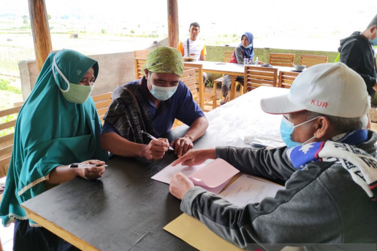 BNI salurkan KUR kepada 200 petani cabai di Sembalun Lombok