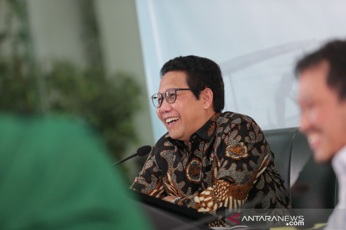 Menteri Desa sapa para kepala desa di Nusa Tenggara Timur