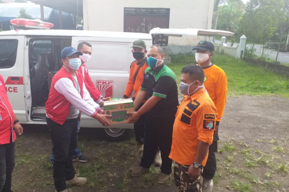 Parpol DIY memperbantukan ambulans di posko kesiapsiagaan Gunung Merapi