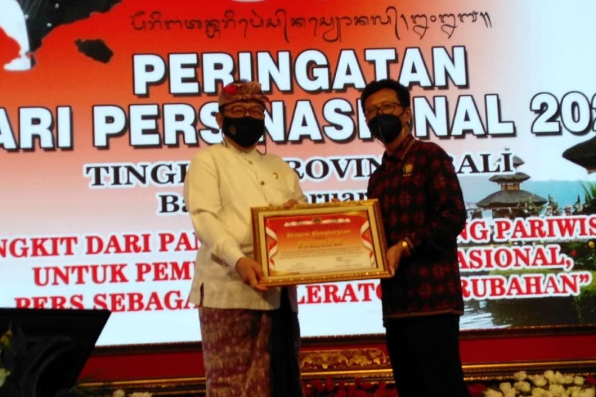 HPN 2021, PWI berikan penghargaan kepada Gubernur Bali