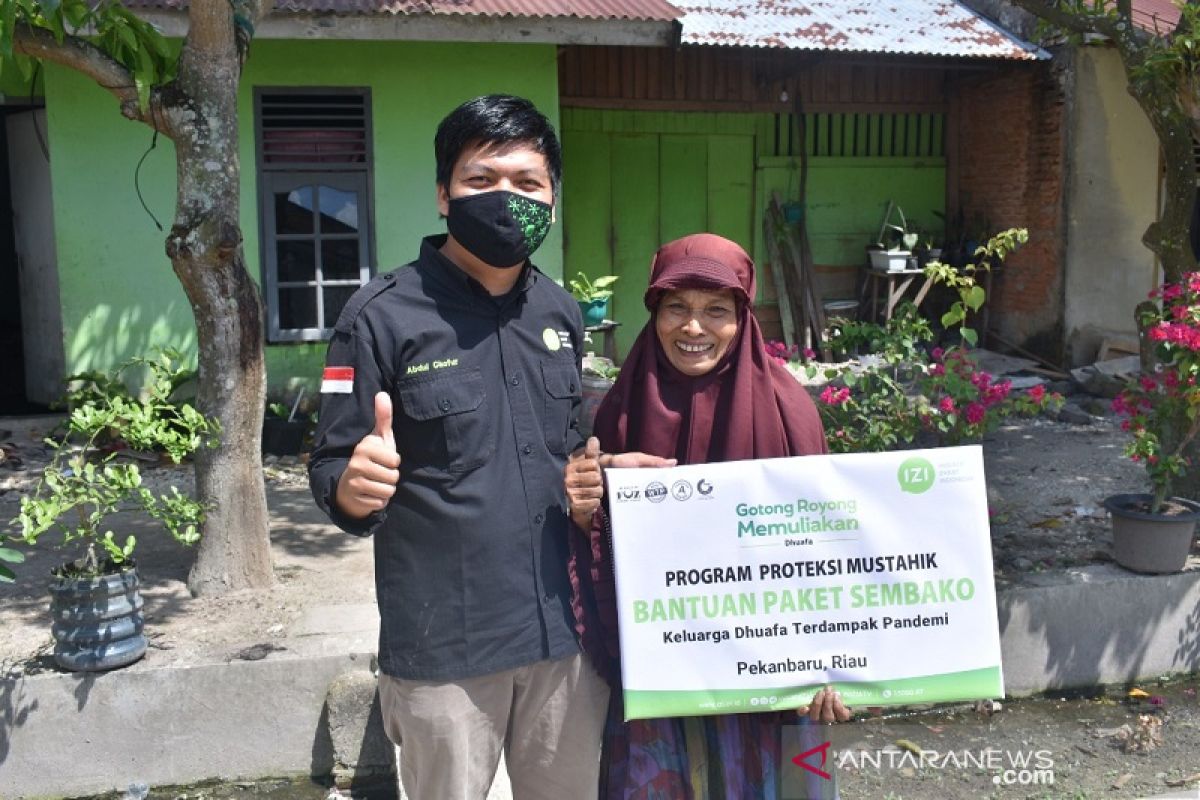 25 paket sembako dari LAznas IZI Riau untuk janda dan dhuafa Pekanbaru