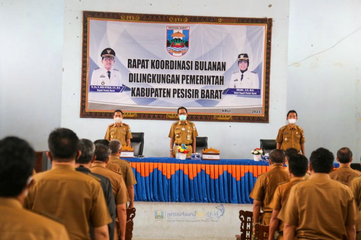 Bupati Pesisir Barat gelar rakor dengan SKPD