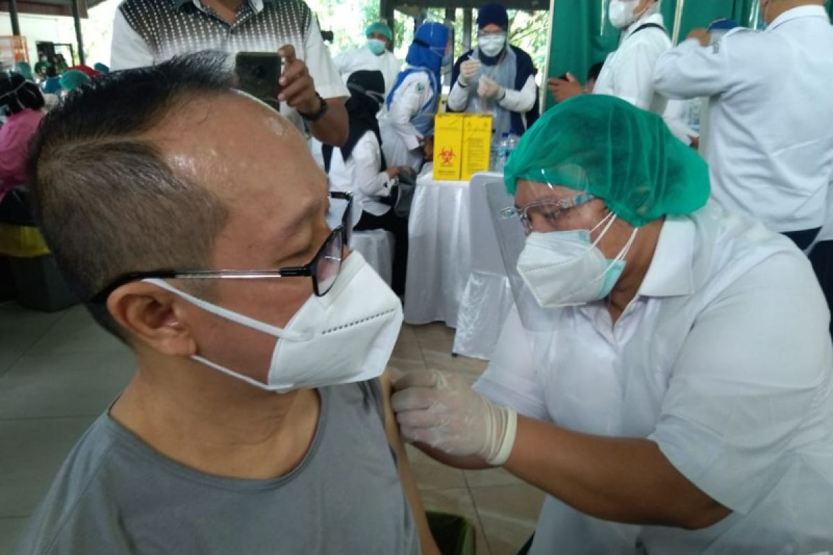 Kemenkes gelar vaksinasi massal bagi tenaga kesehatan di Medan