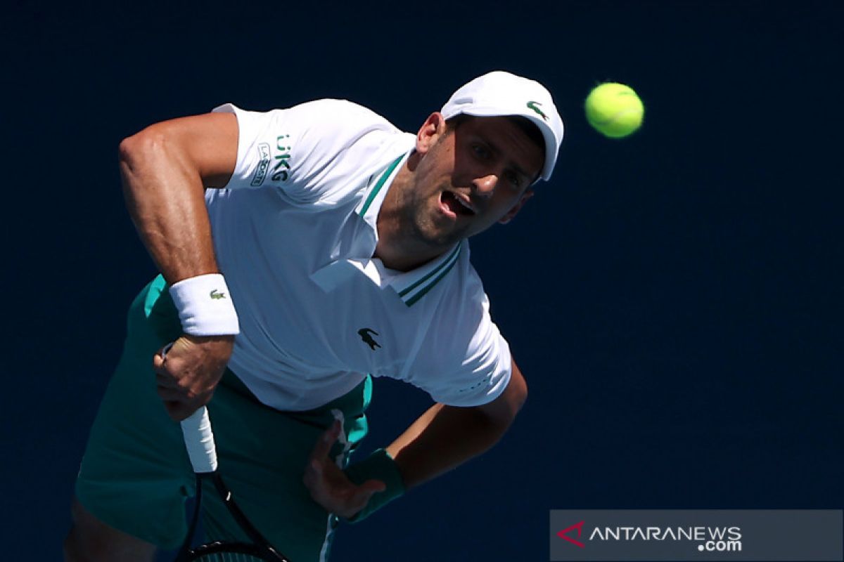 Australian Open: Djokovic habiskan 3,5 jam untuk melewati babak kedua