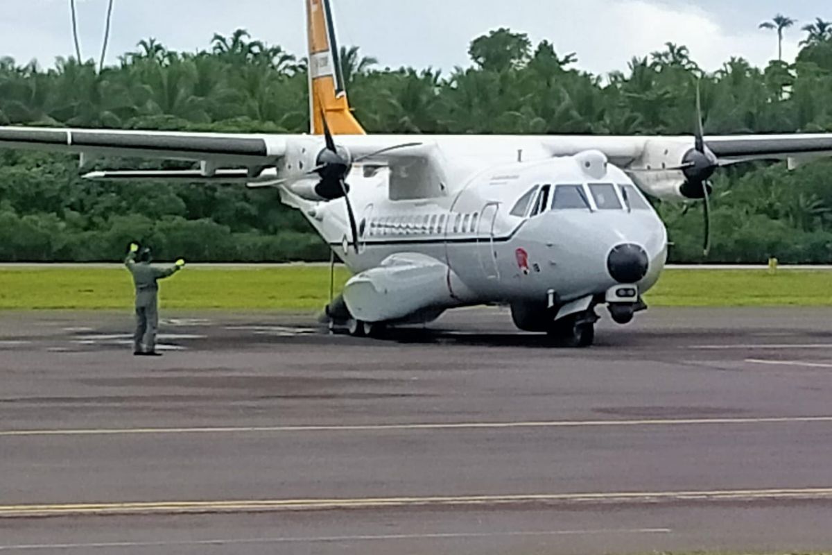 Pesawat Hercules uji coba mendarat perdana di Bandara Kuabang Kao