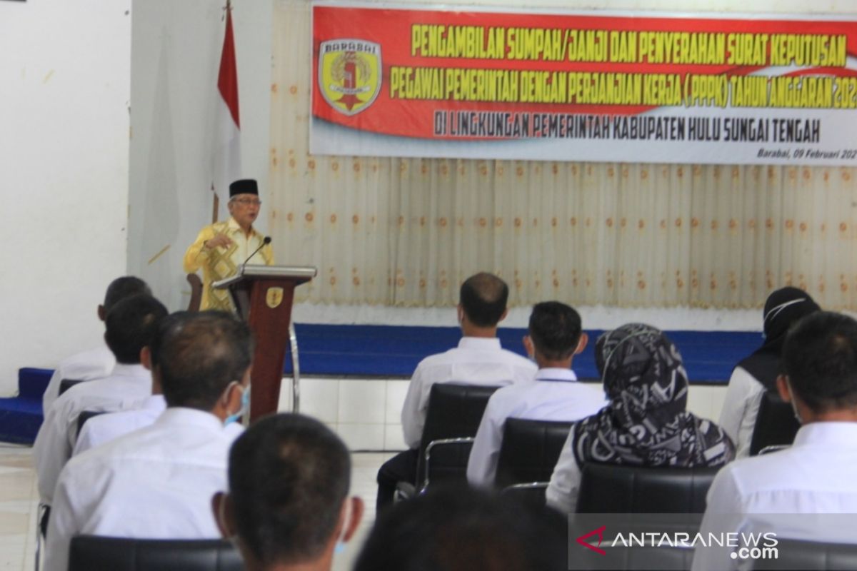 PPPK lingkup Pemkab HST terima SK dari Bupati