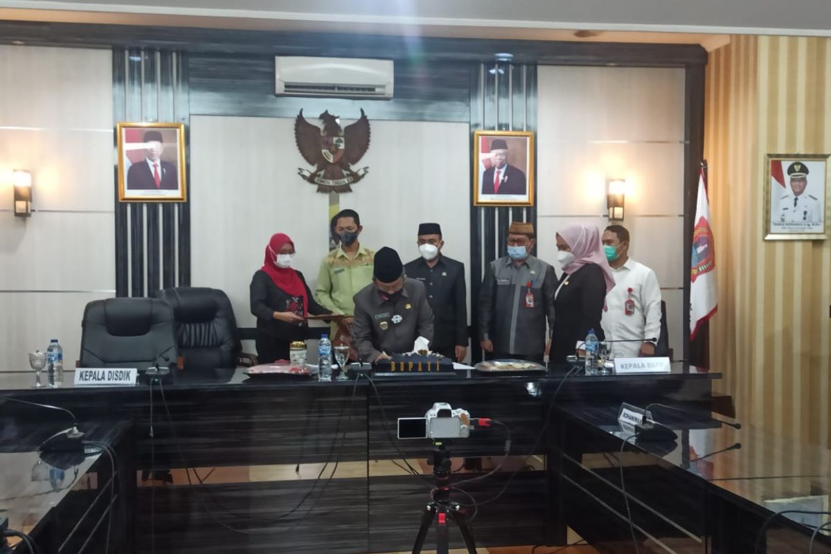 Bupati Gorontalo Utara lantik 183 pejabat fungsional guru