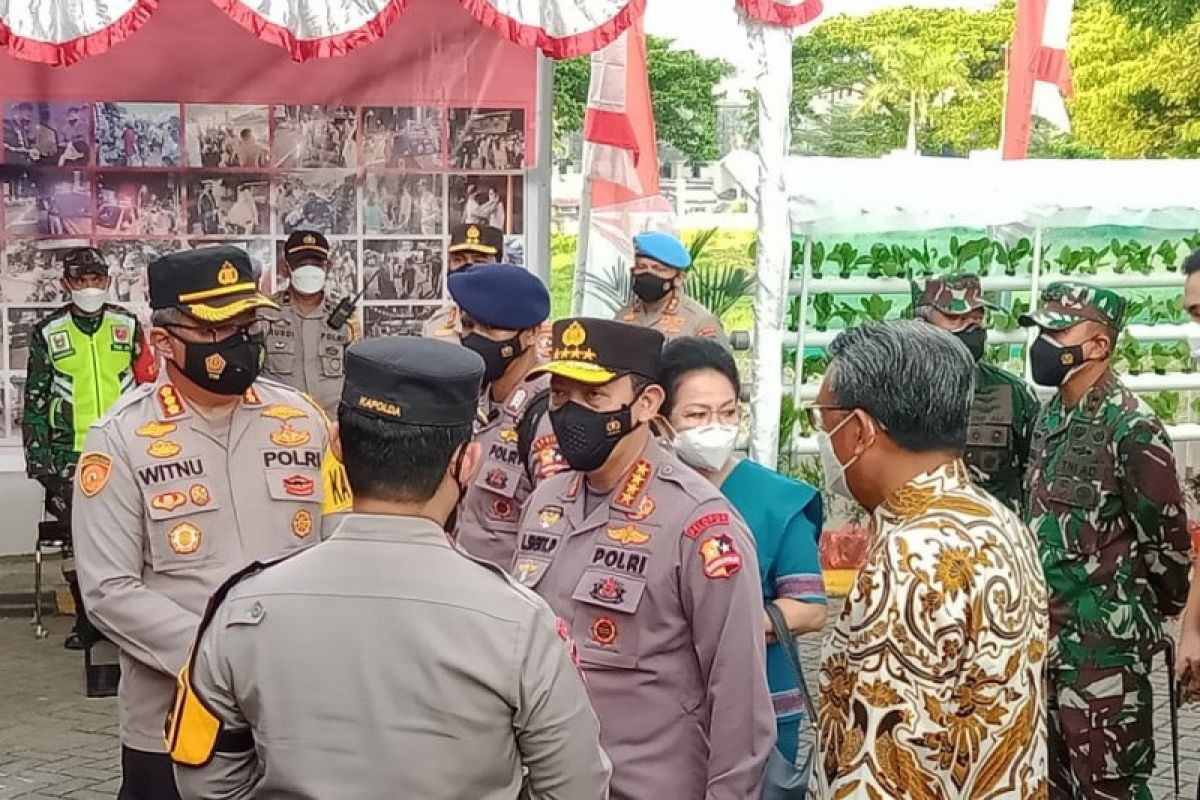 Kapolri kunjungi kampung tangguh Balla Ewako