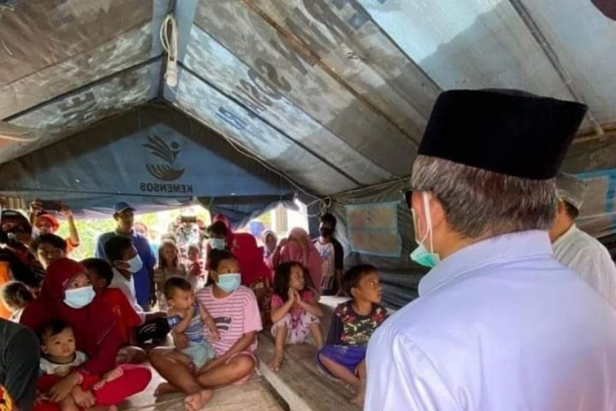 Sebagian pengungsi gempa Sulbar di Mamuju terserang penyakit ISPA