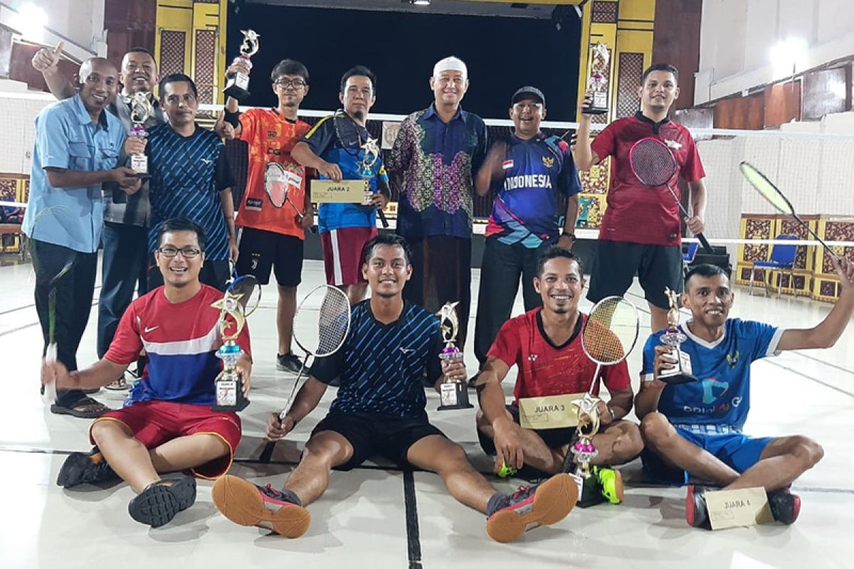 Pasangan Riswandi/Munjir juara Progsi Cup