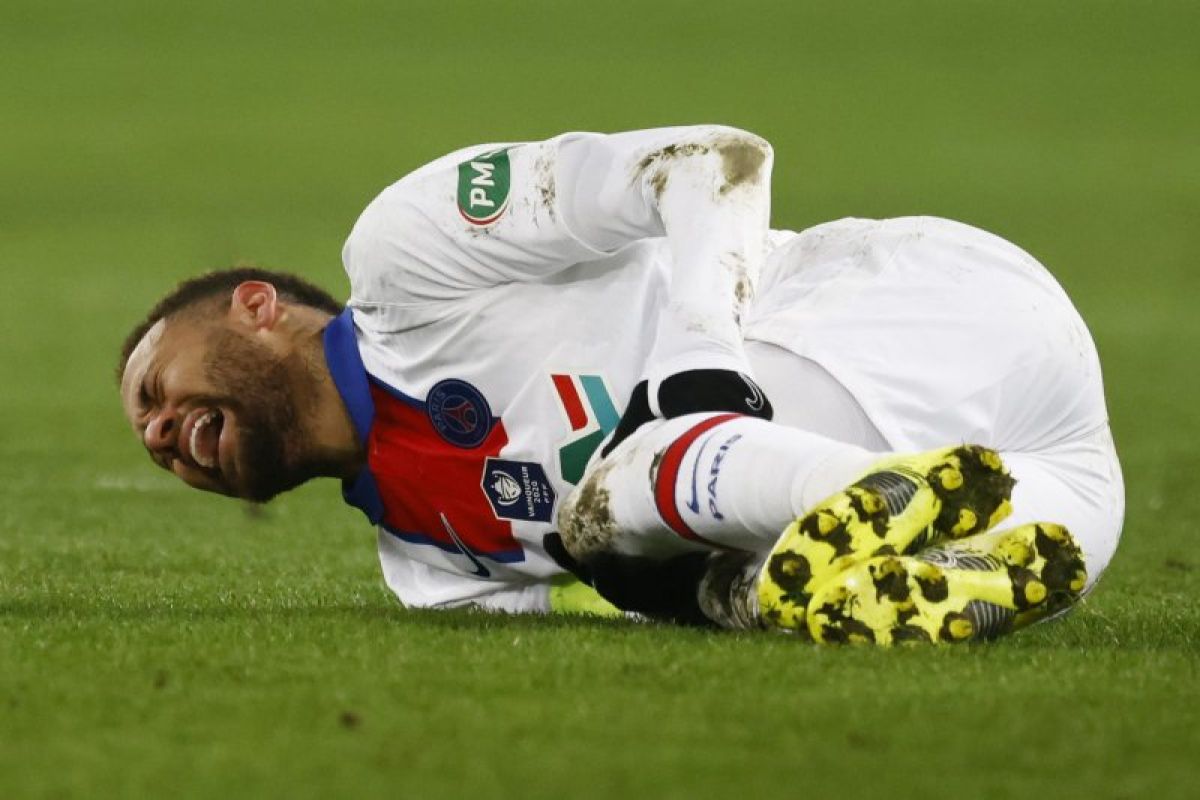 PSG terancam kehilangan Neymar menjelang lawan Barcelona karena cedera