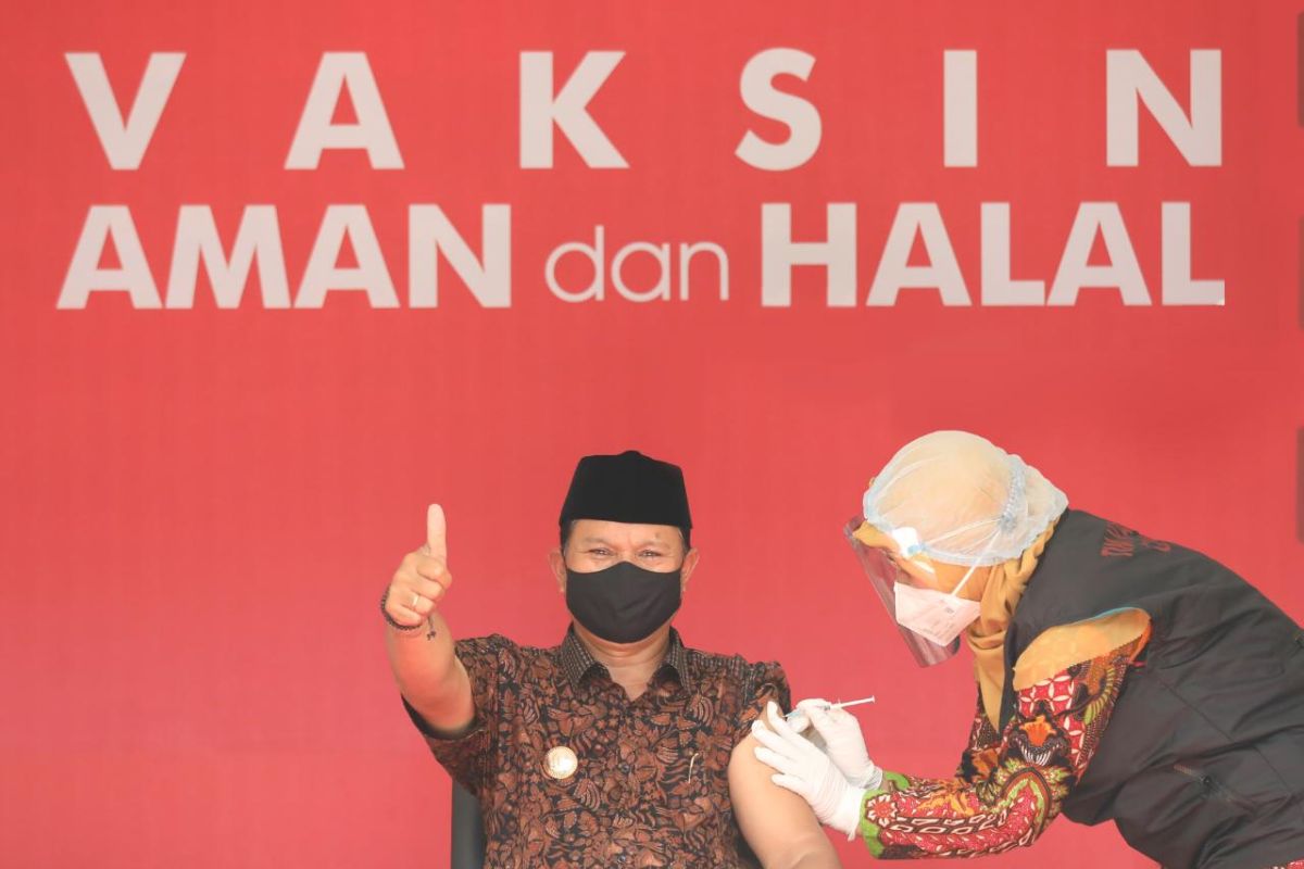 Divaksin COVID-19 kedua, Wali Kota Madiun ajak warga sukseskan program vaksinasi