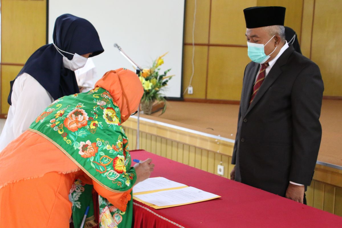 LL DIKTI Wilayah X lantik pejabat administrator dan fungsional pranata laboratorium pendidikan