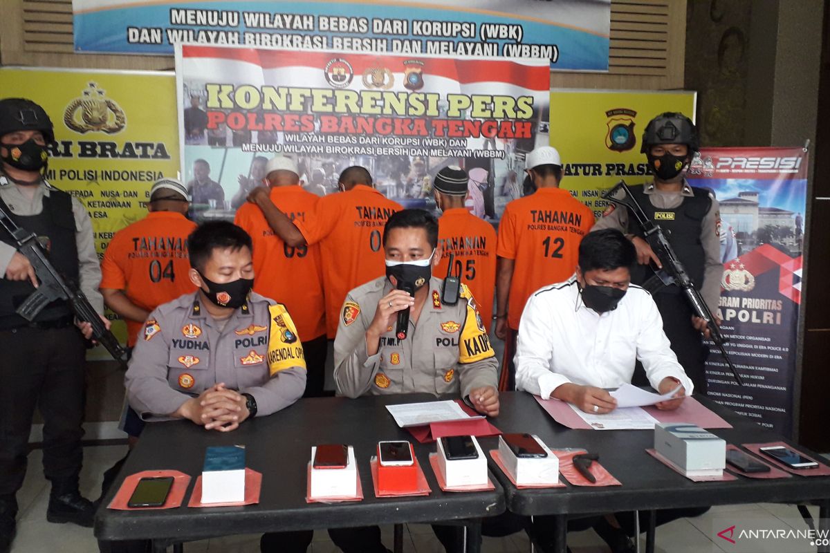 Dua polisi gadungan masuk sel setelah memeras pengunjung obyek wisata