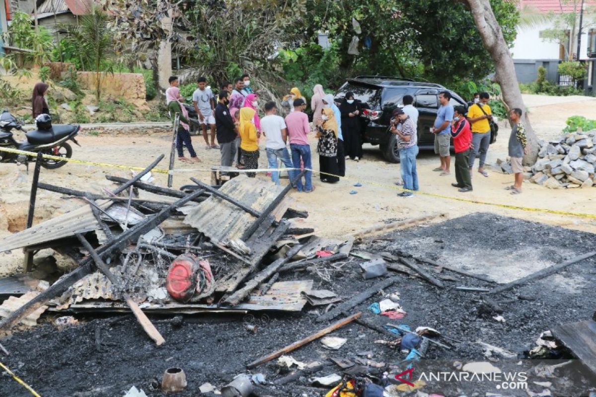 PKK Kendari bantu korban kebakaran rumah hingga rata tanah