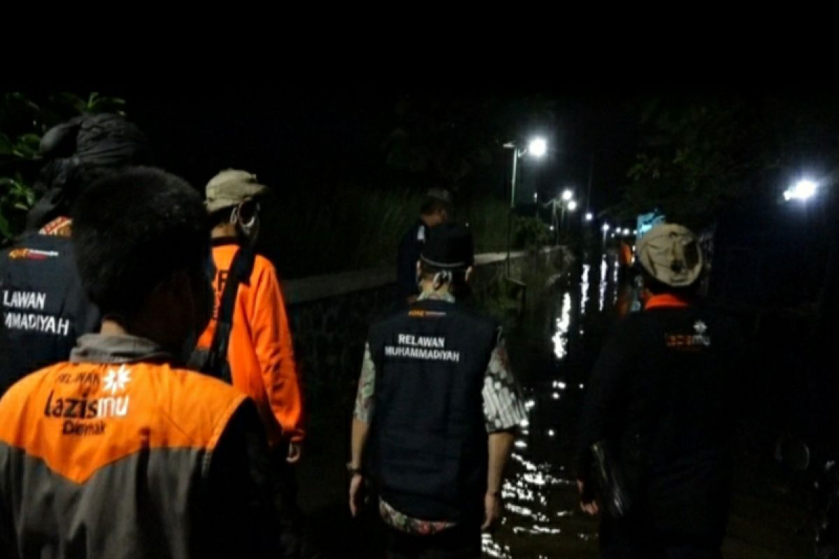 Muhammadiyah Jateng terjun ke lokasi banjir Demak, salurkan bantuan