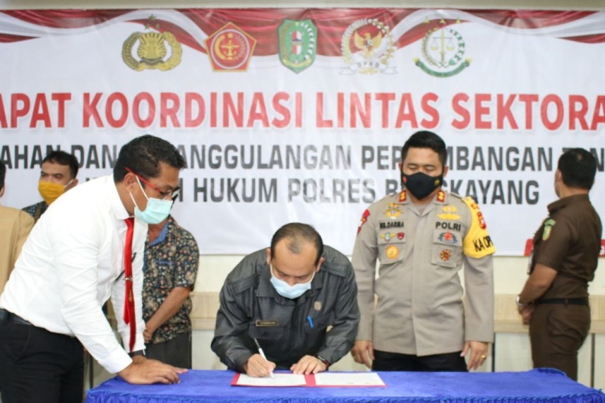 Forkopimda Bengkayang soroti pentingnya upaya penanganan tambang ilegal