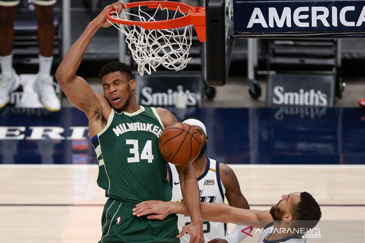 36 poin Antetokounmpo perkuat Bucks dalam kemenangan kelima beruntun