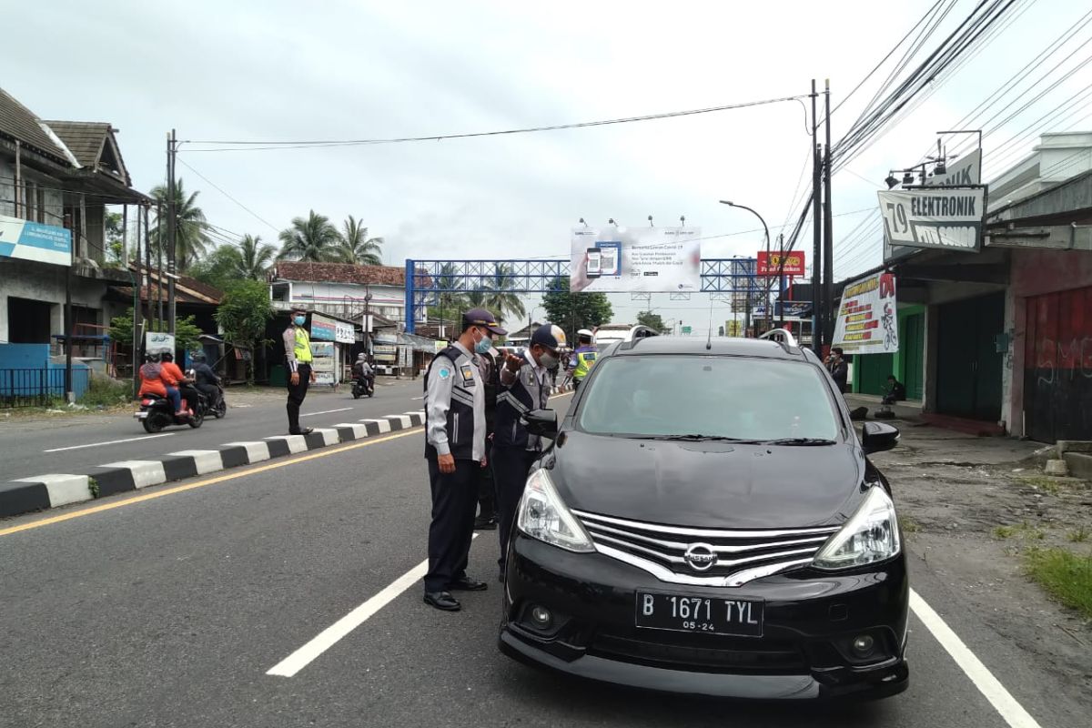 Tim gabungan kembali periksa kendaraan yang masuk Sleman