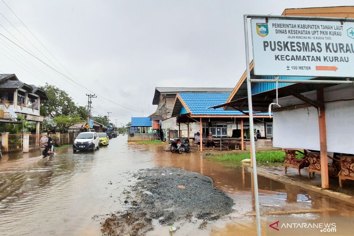 Desa Kurau di Tanah Laut tergenang saat air laut pasang