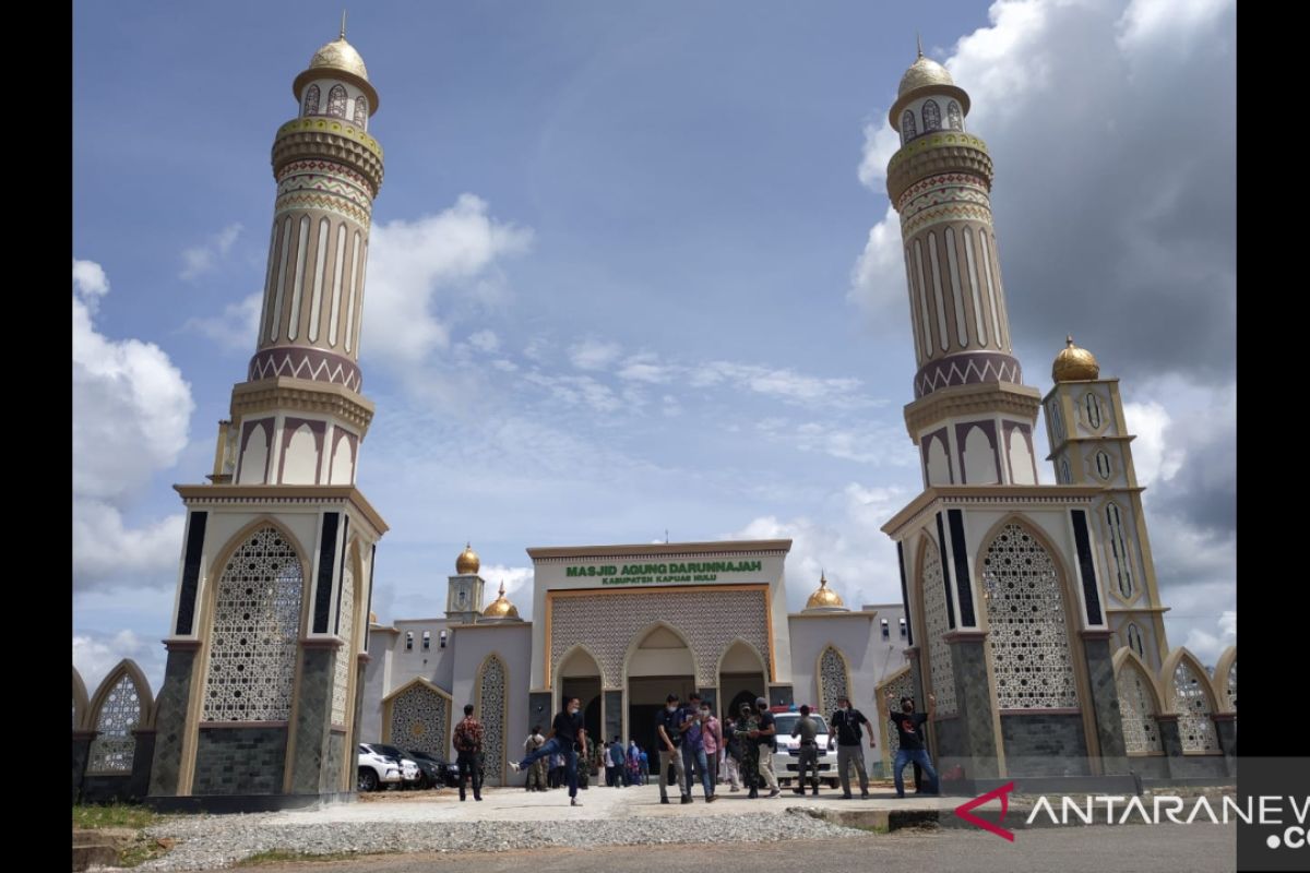 Renovasi sejak 2017 Masjid Agung Darunnajah Putussibau diresmikan