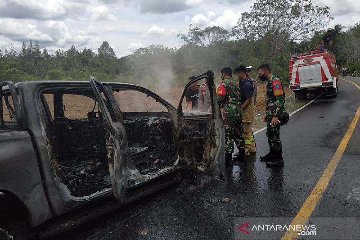 Mobil KPH Putussibau diduga dibakar di lokasi "illegal logging"