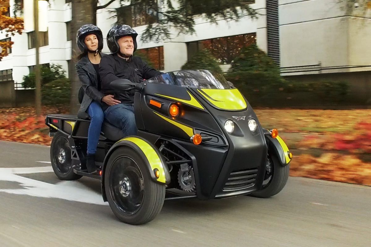 Disebut penerus Tesla, begini tampilan Arcimoto EV roda tiga