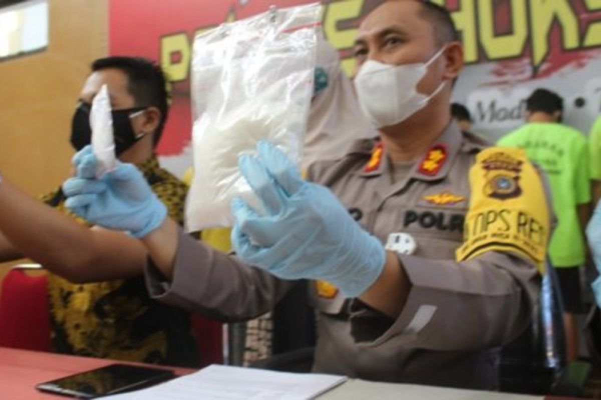 Dua pria gagal edarkan setengah kilogram sabu-sabu