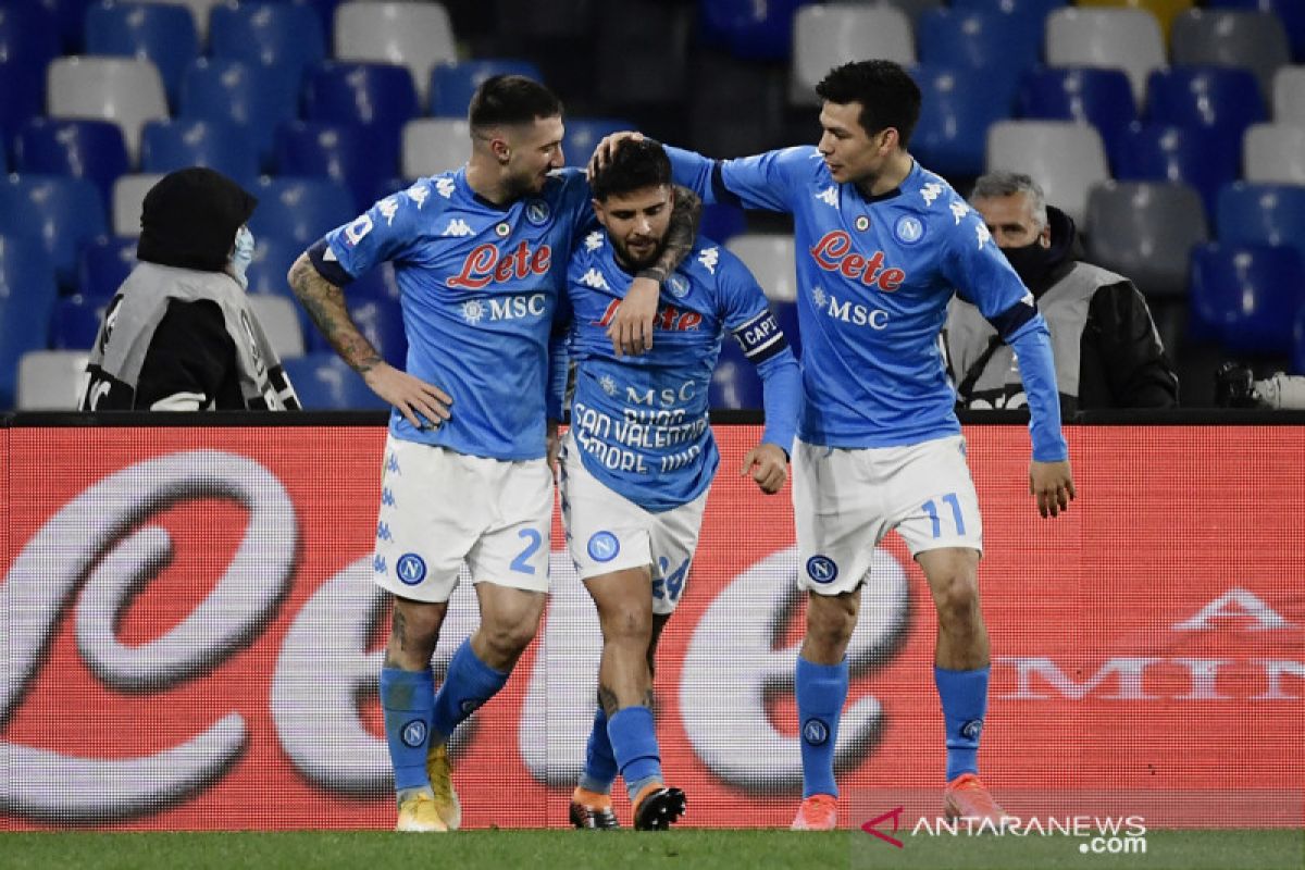 Lorenzo Insigne antar Napoli bekap Bologna 3-1
