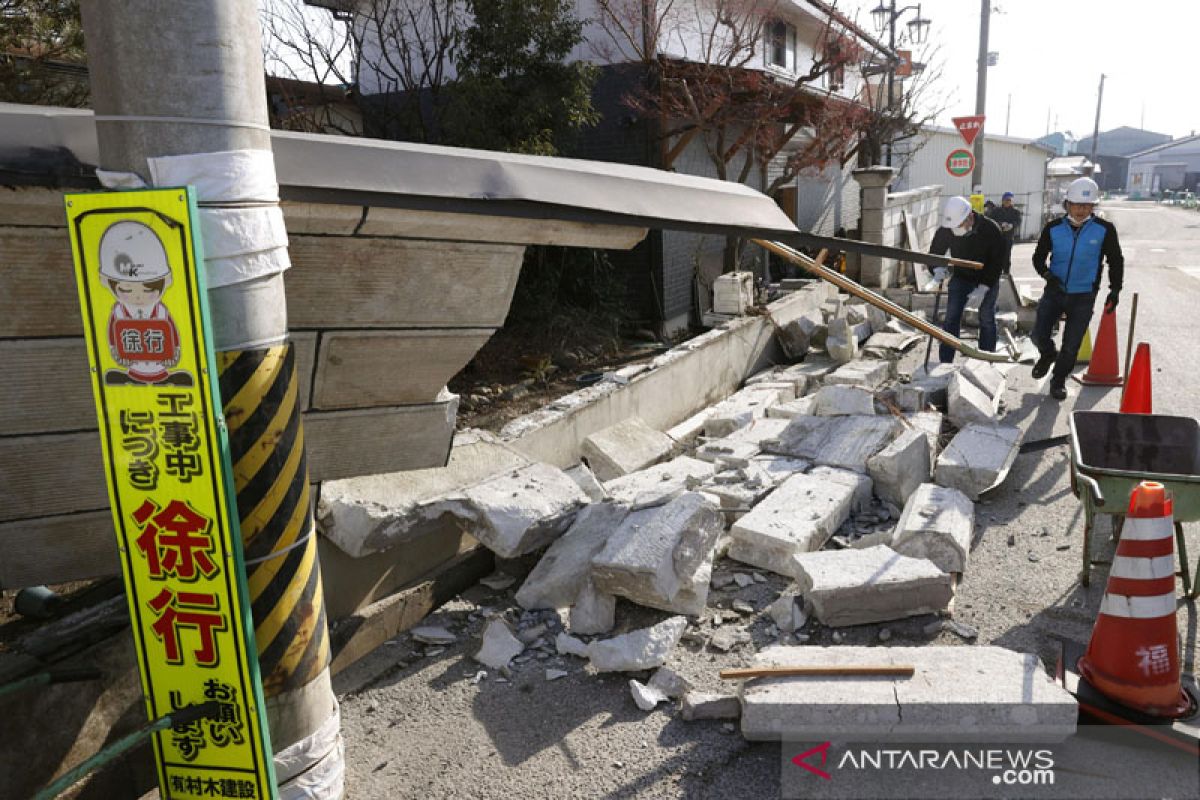 Gempa Jepang: lebih 100 orang terluka, operasional kereta terhenti