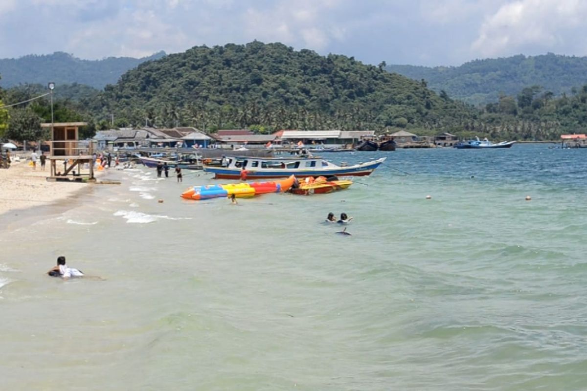 Objek wisata bahari di Lampung sepi pengunjung di libur Imlek