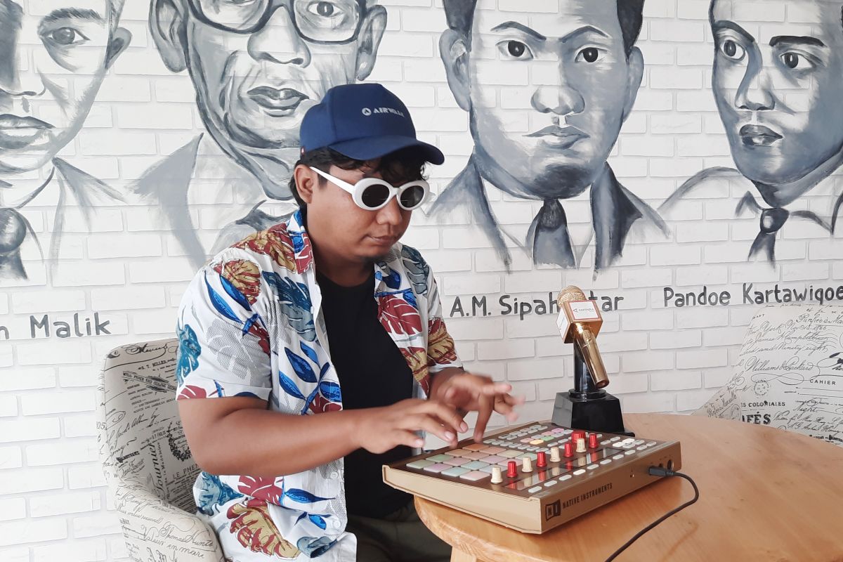 Pandaz Musisi Zaman Sekarang Poles Lagu Banjar Penuh Kreativitas