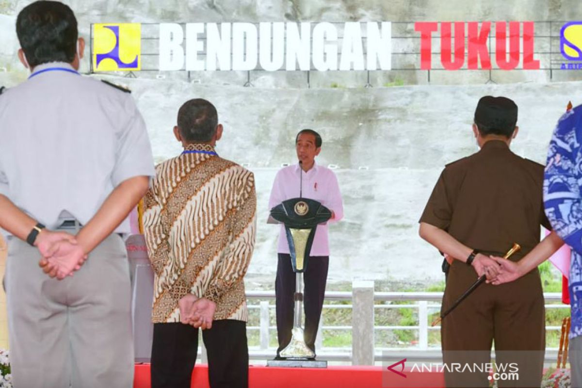 Kemarin, Bendungan Tukul, Pacitan diresmikan hingga investasi di Batang