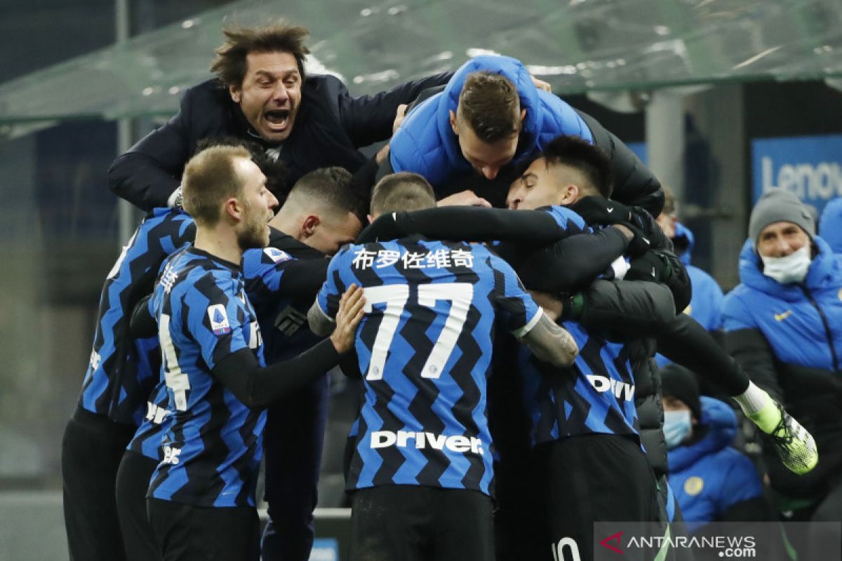 Inter rebut pucuk klasemen berkat kemenangan 3-1 atas Lazio