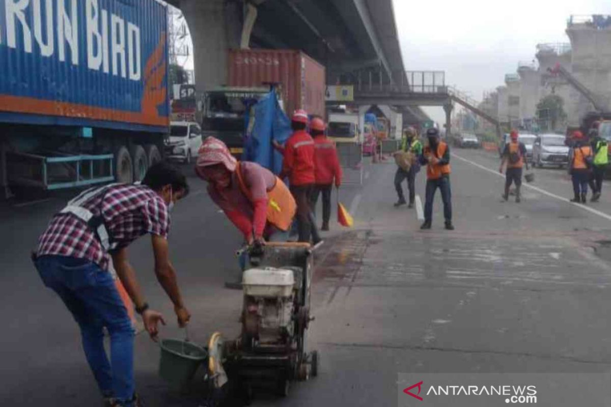 Jasa Marga kembali lakukan perbaikan ruas Tol Jakarta-Cikampek