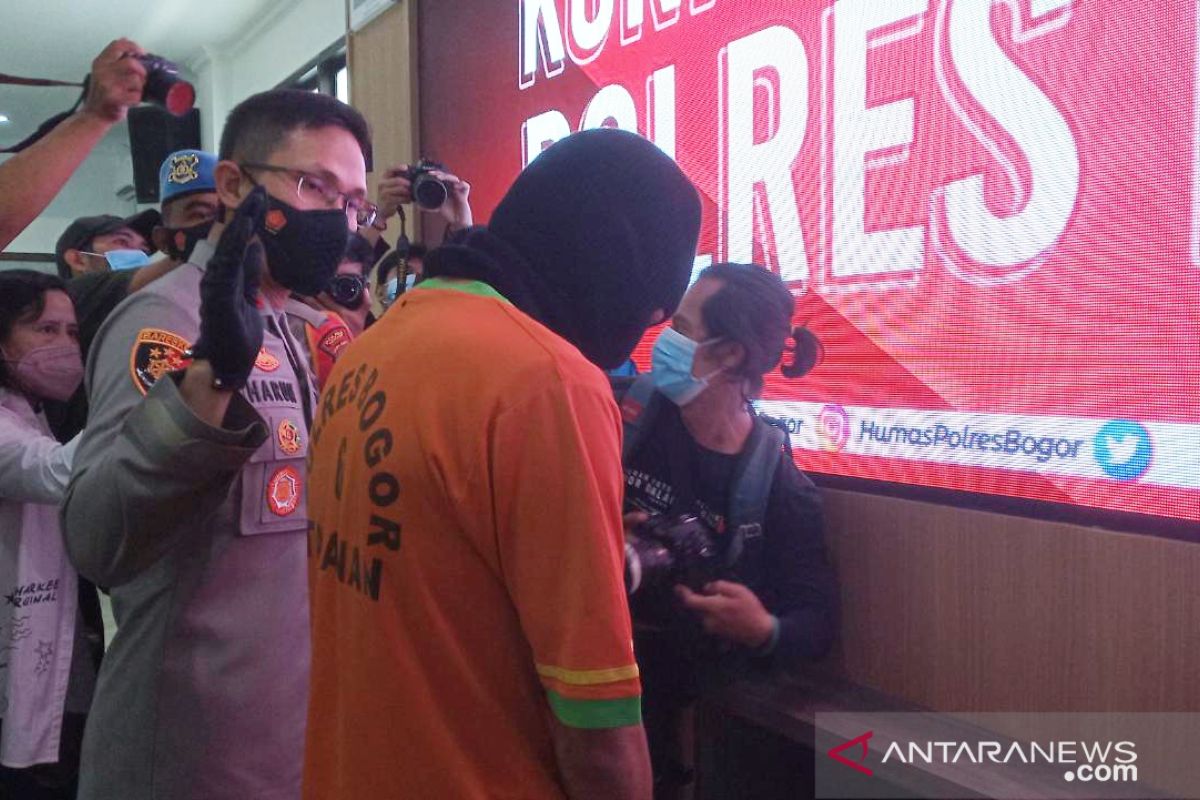 Tilap dana bansos pandemi, staf desa di Bogor ditangkap polisi (video)