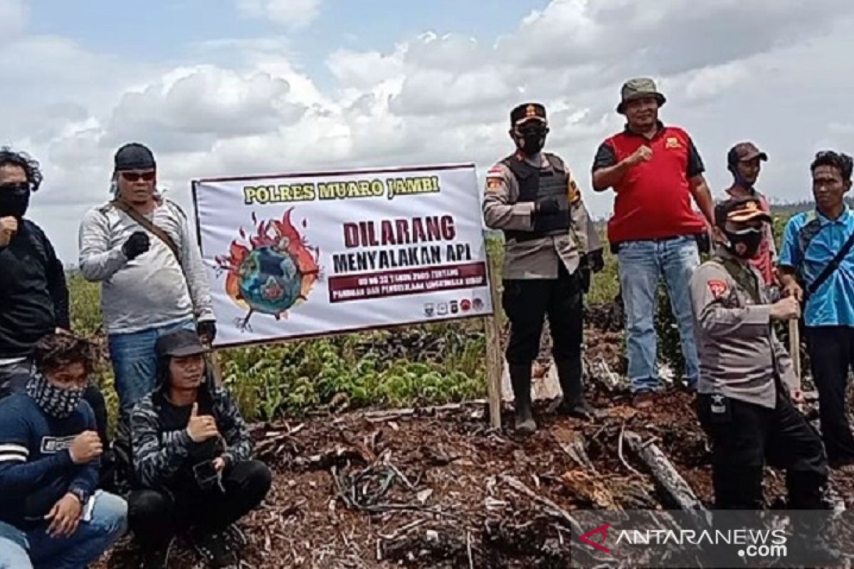 Kapolres Muaro Jambi memimpin patroli cegah karhutla di kawasan gambut