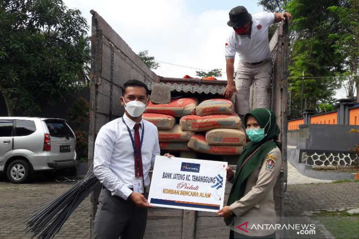 Bank Jateng bantu korban bencana alam di Temanggung