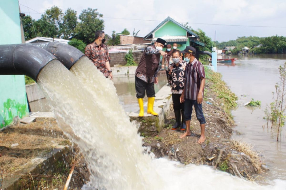 Pemkab Sidoarjo kerahkan pompa atasi banjir