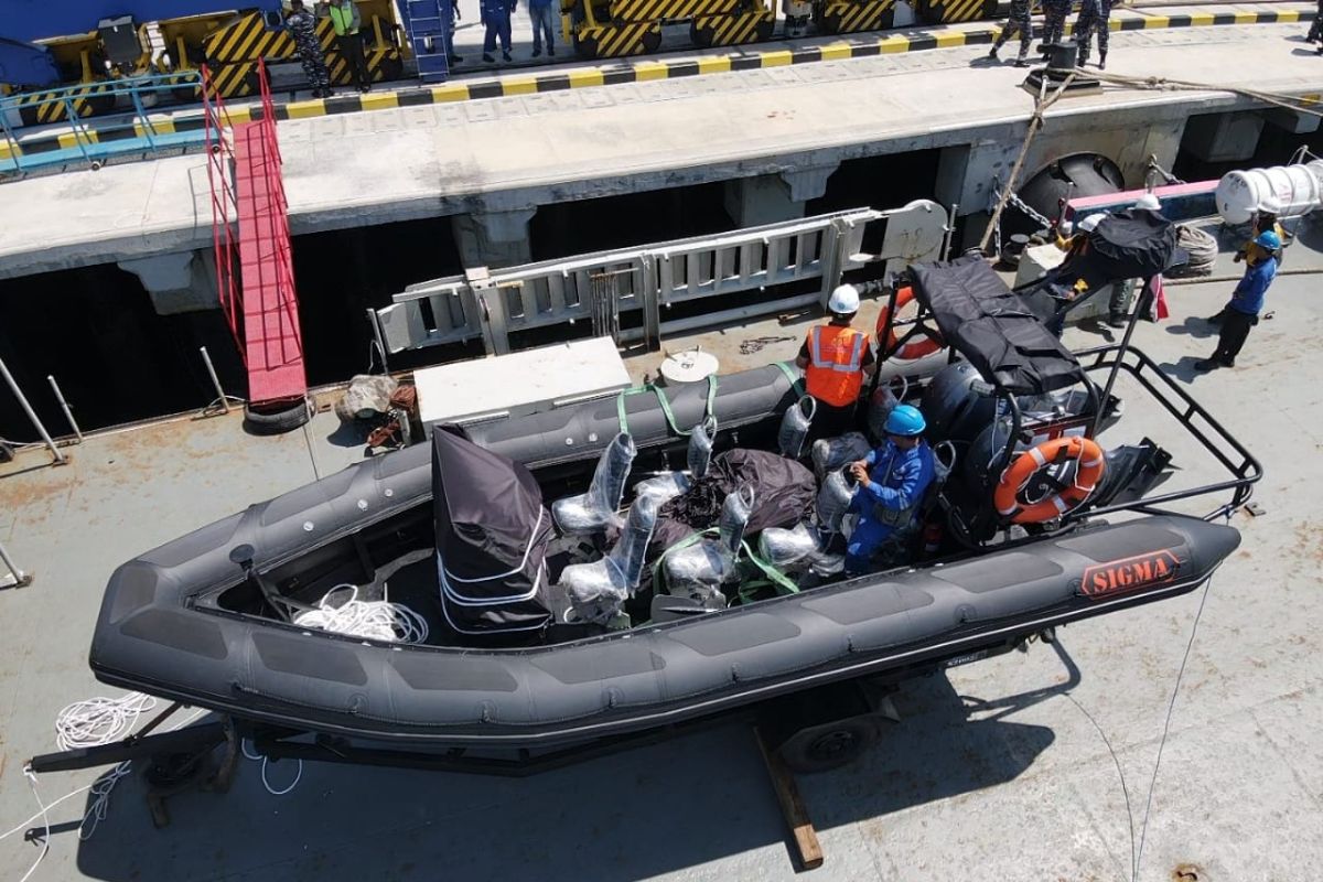 Danlanal Tanjung Balai Asahan terima RHIB