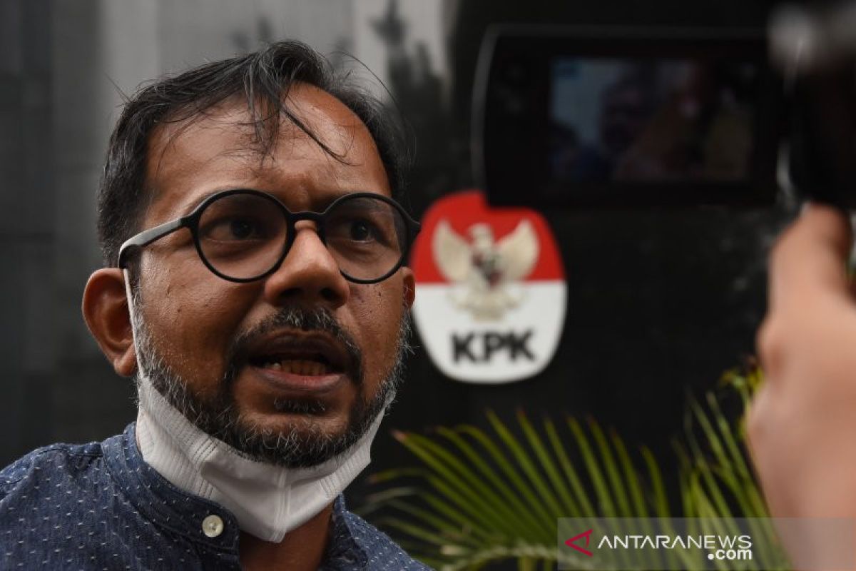 Haris Azhar surati KPK soal tindak lanjut kasus korupsi di Cirebon dan Mimika
