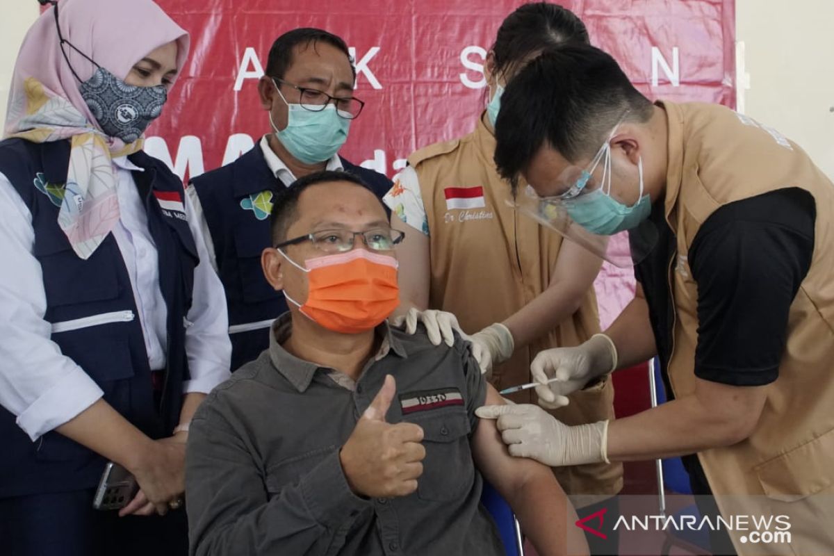 Wakil Bupati Gorontalo Utara dapat suntikan kedua vaksin COVID-19