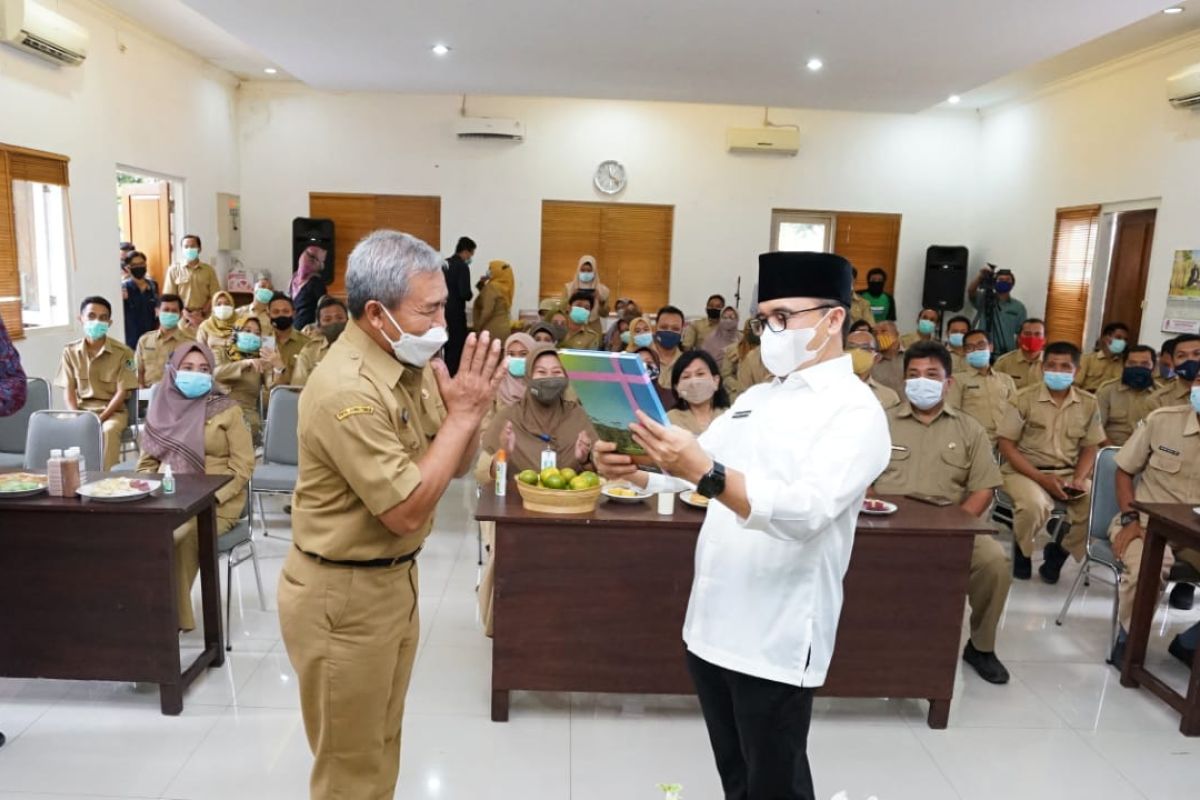 Hari terakhir menjabat, Bupati Anas berpesan agar ASN Banyuwangi terus memunculkan ide kreatif