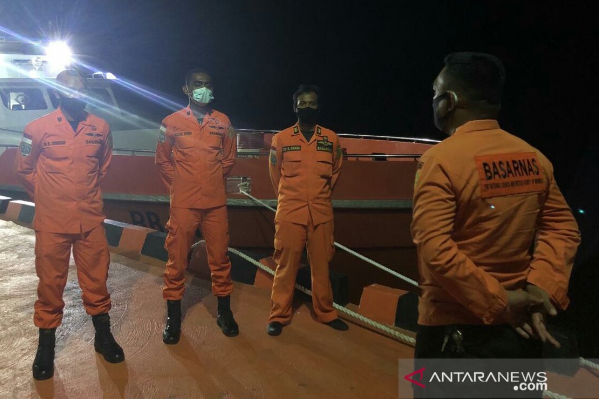SAR Timika lanjutkan pencarian tujuh penumpang kapal tenggelam di Pulau Yapero