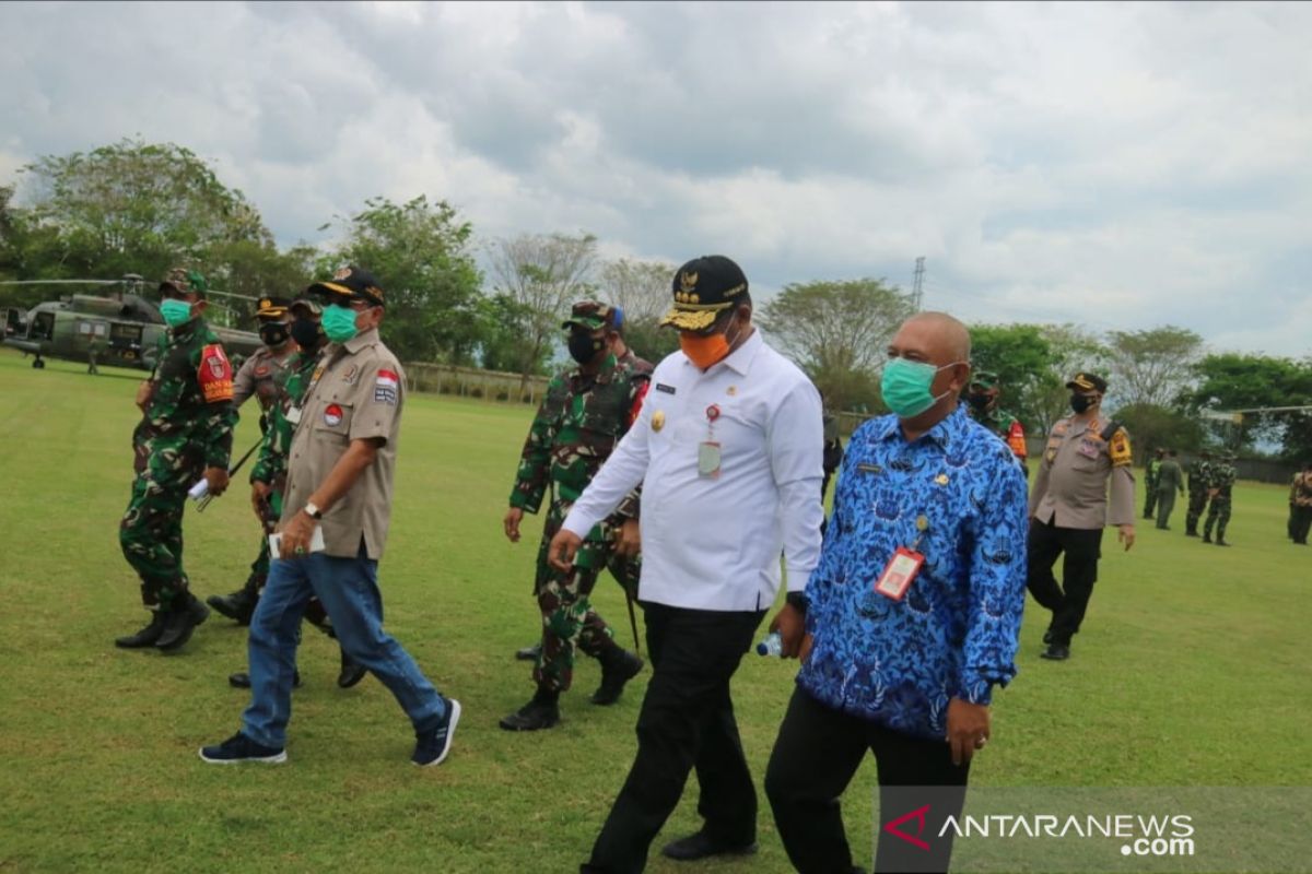 Setiap 200 M, TNI Polri jaga ketat rute kedatangan Jokowi ke HST