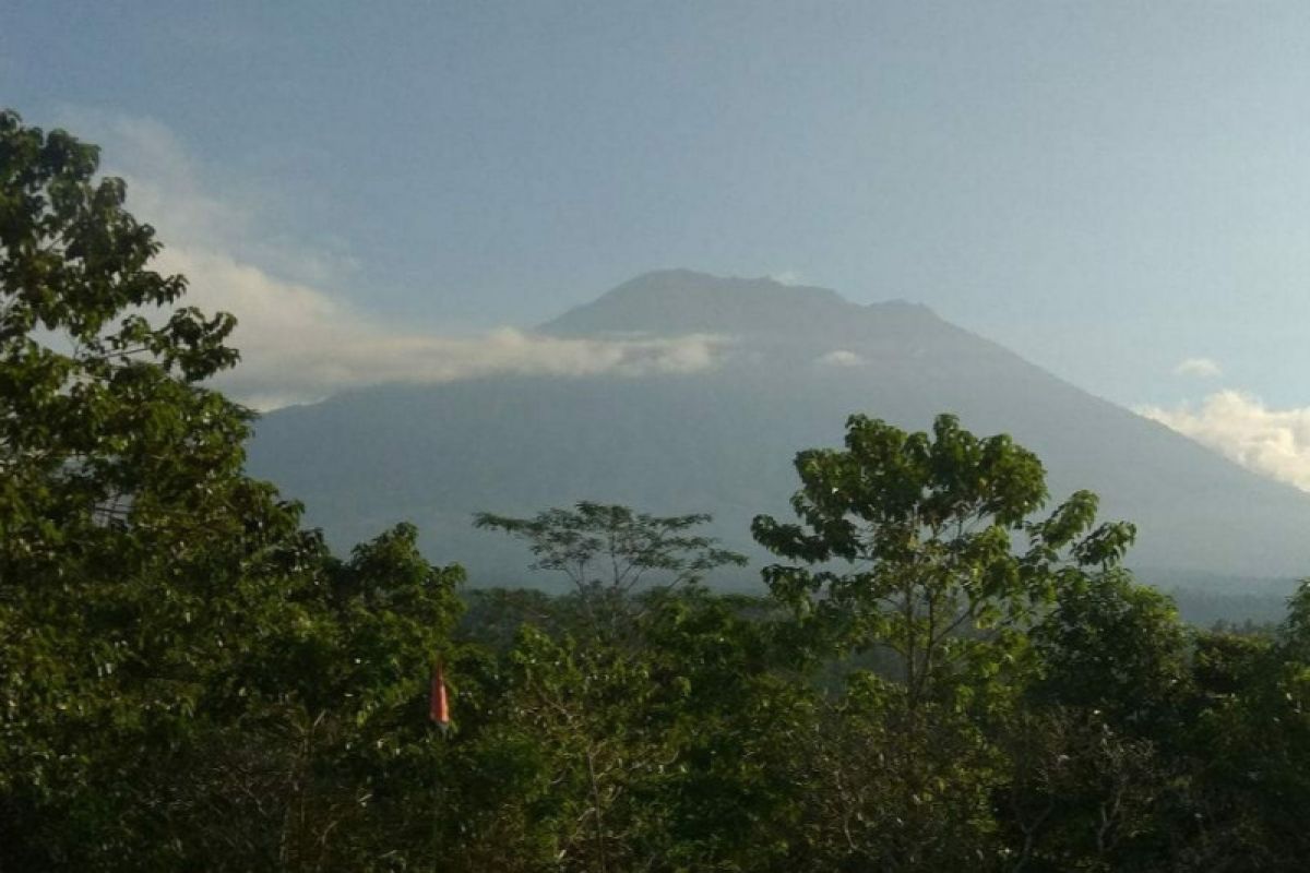 BPBD Karangasem jaga ketat jalur "tikus" bagi pendaki ke Gunung Agung