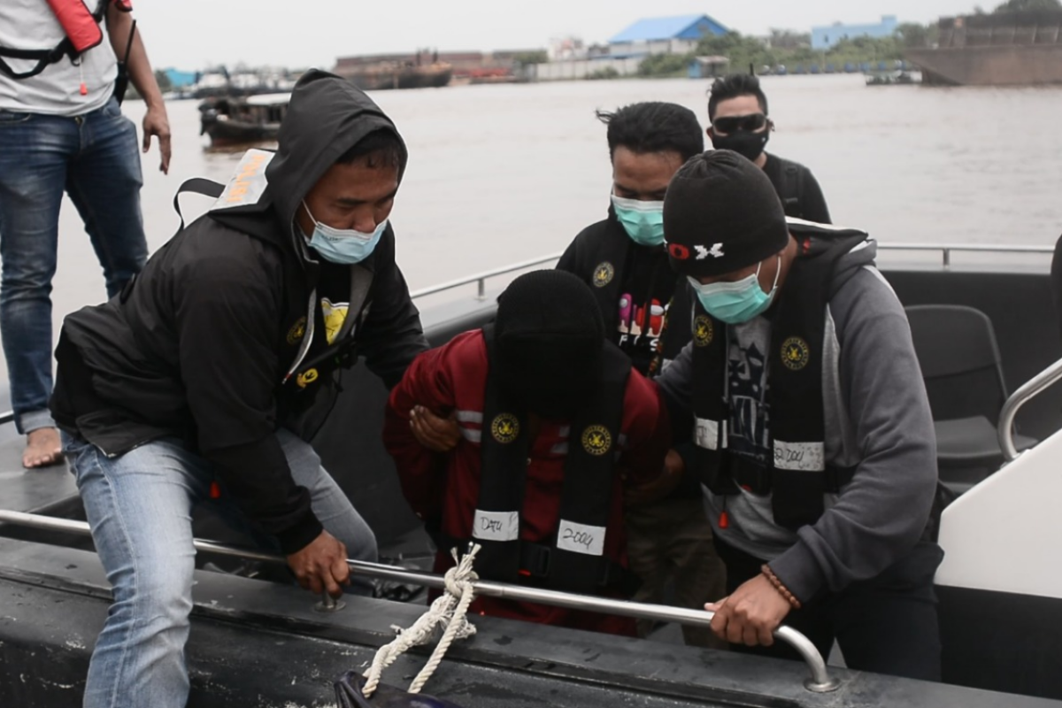 Tiga terduga teroris diperiksa, rumahnya digeledah